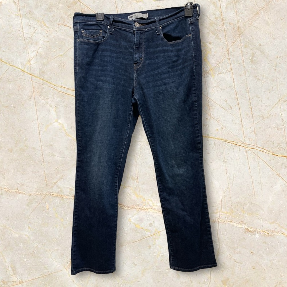 Very Nice Pair of Levi 505 Straight Leg Jeans Size 14 - Picture 1 of 4